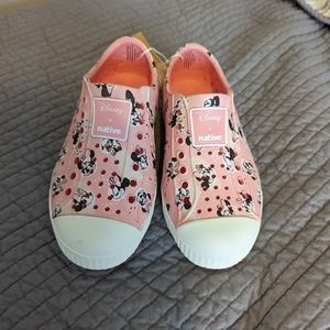 Native girls slip on shoe